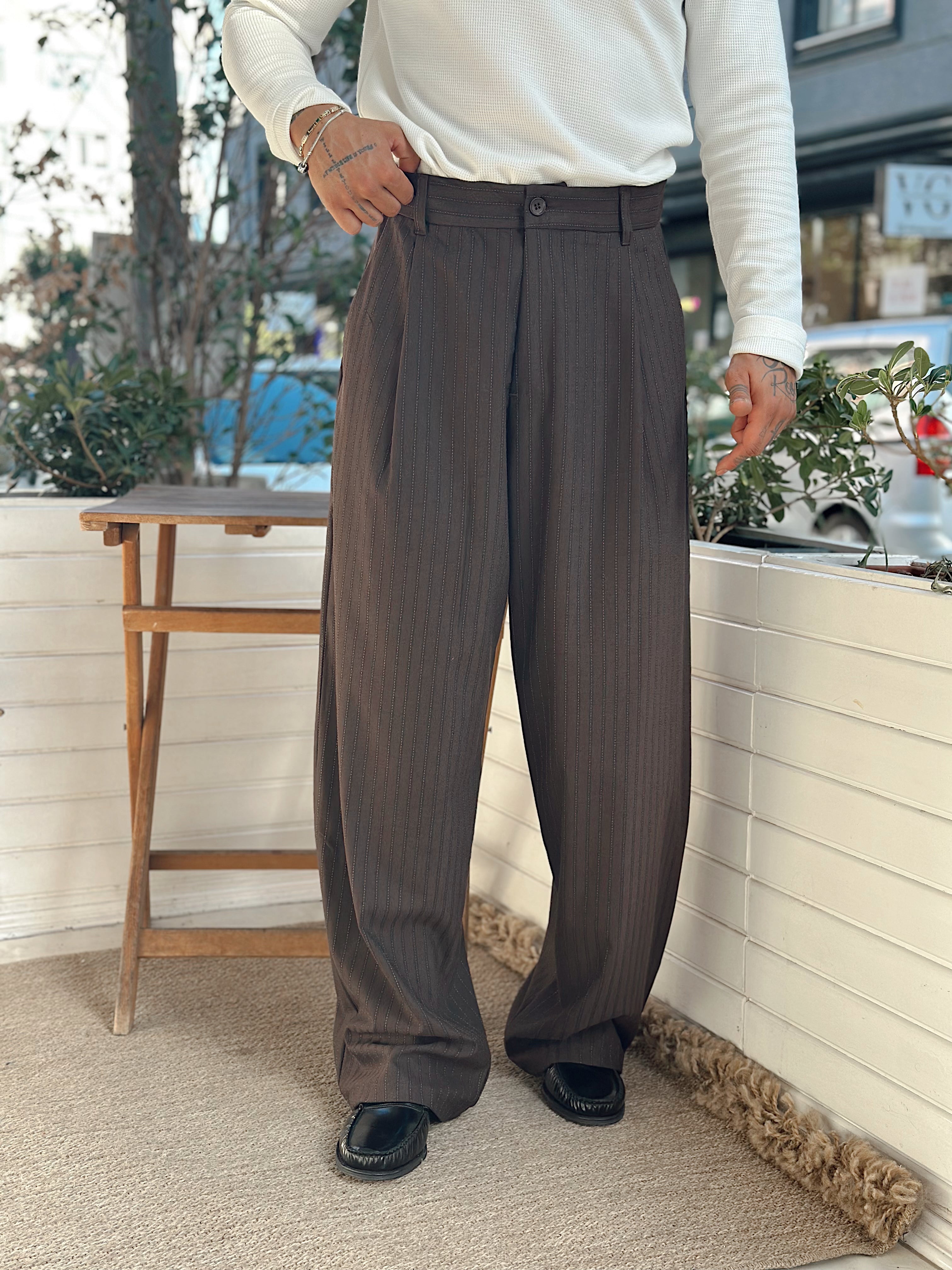 MP4045 - Kore Kesim Çizgili Pileli Kumaş Pantolon kahve