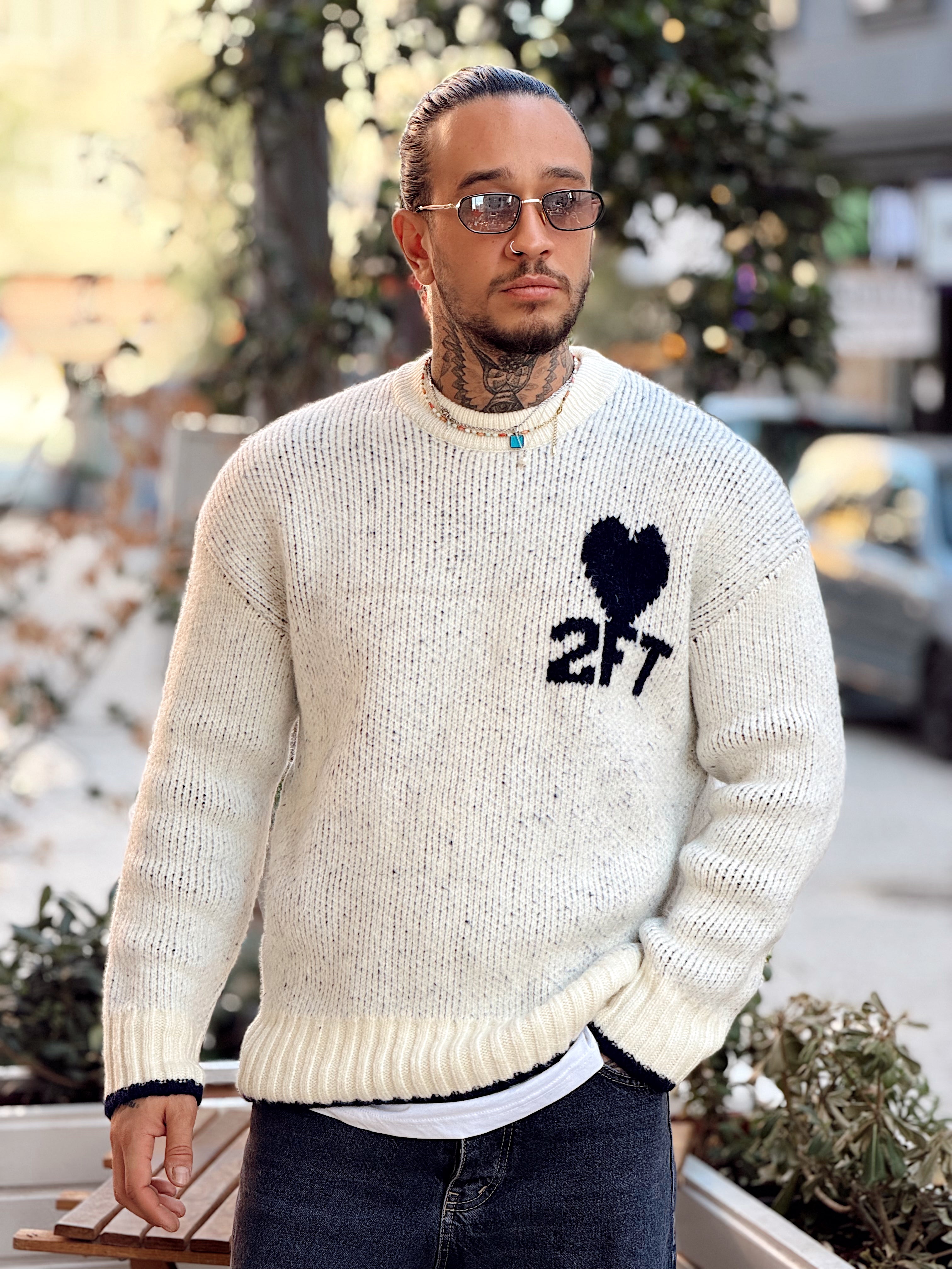 MS4106 - Göğüs Baskılı Örme Triko Kazak krem