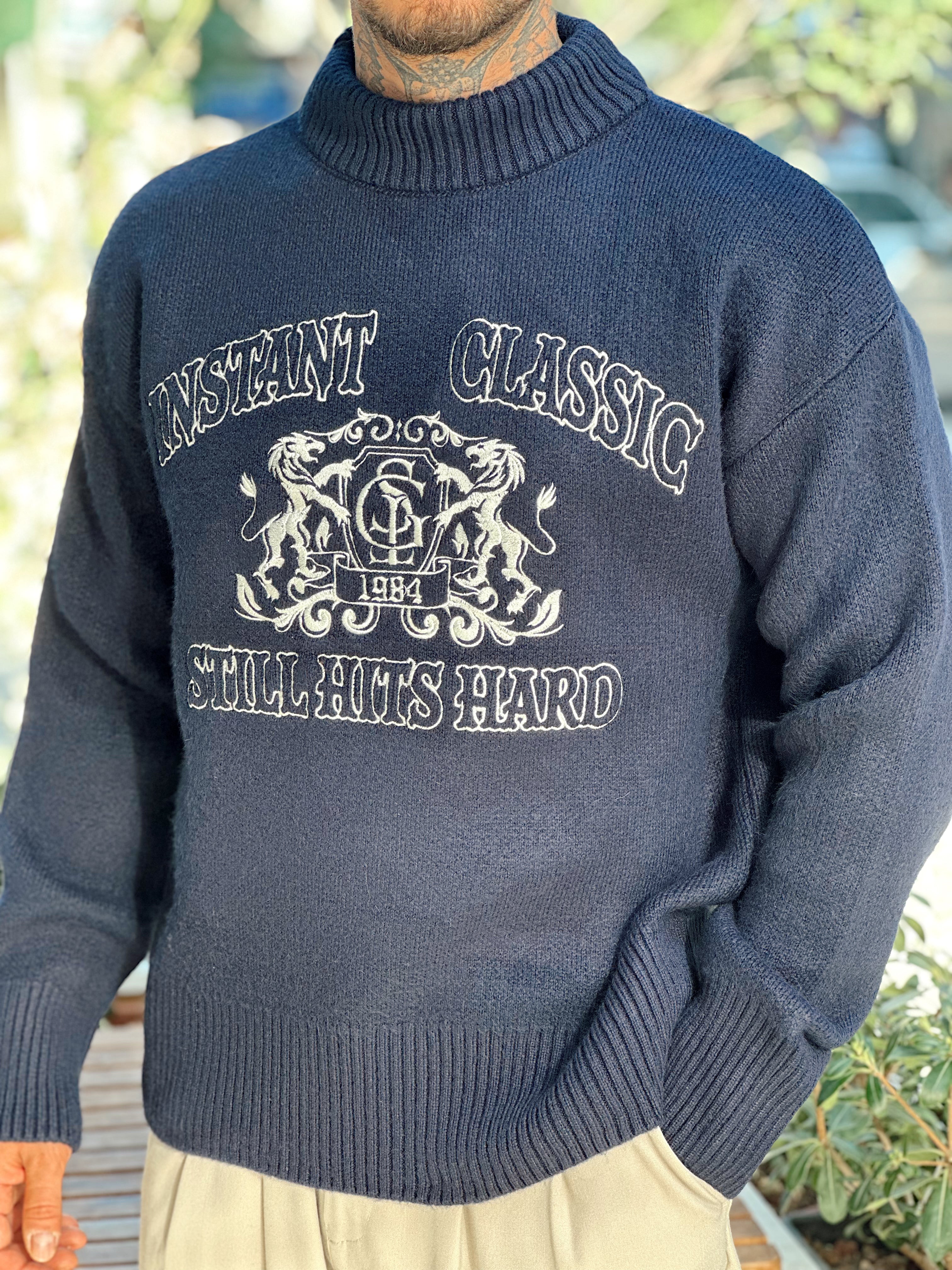 MS4007 - Yarım Balıkçı Önü Nakışlı Yazılı Sweatshirt laci