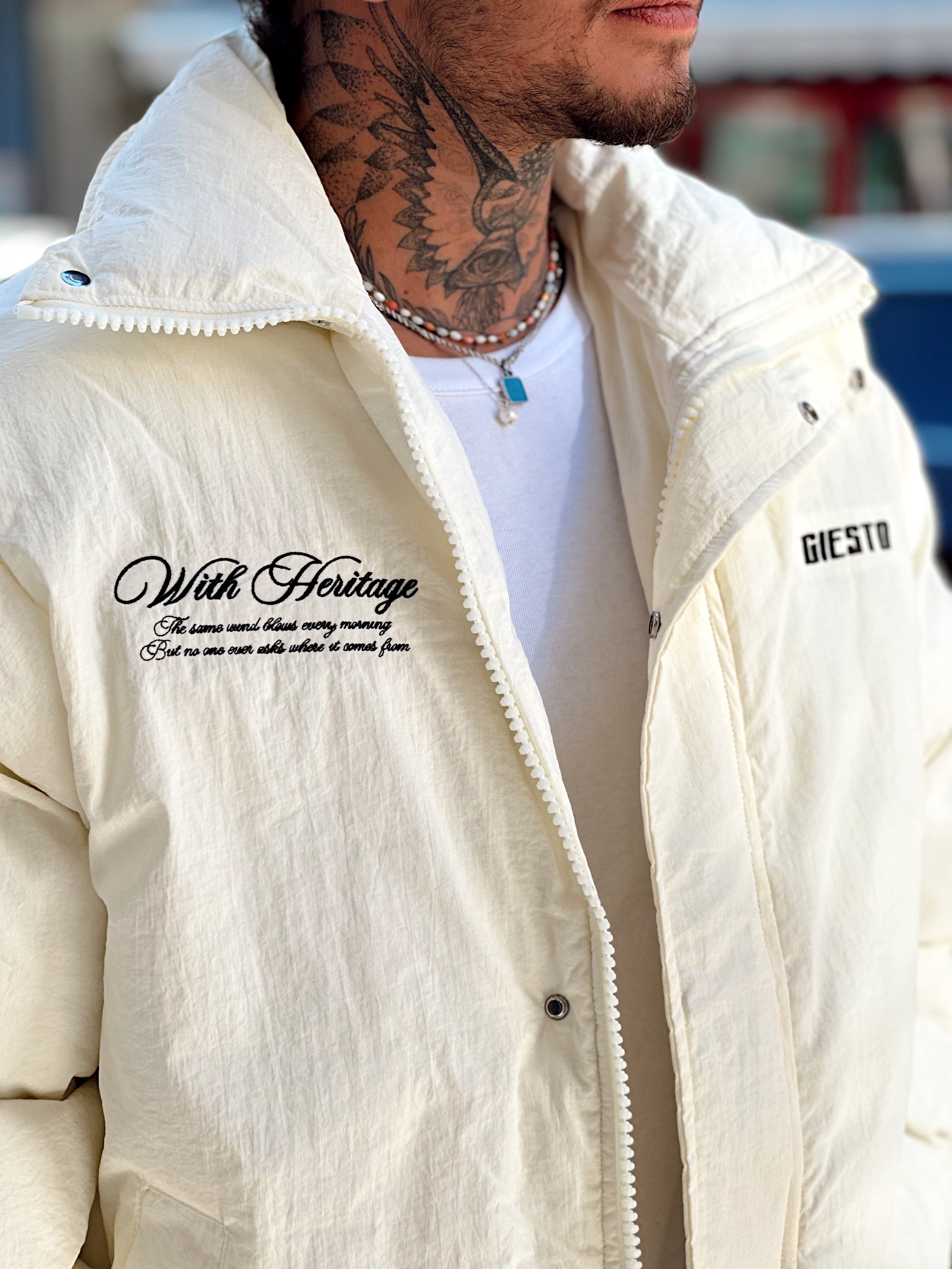 MM4021 - Oversize Göğüs Ve Sırt Nakışlı Şişme Mont Ekru