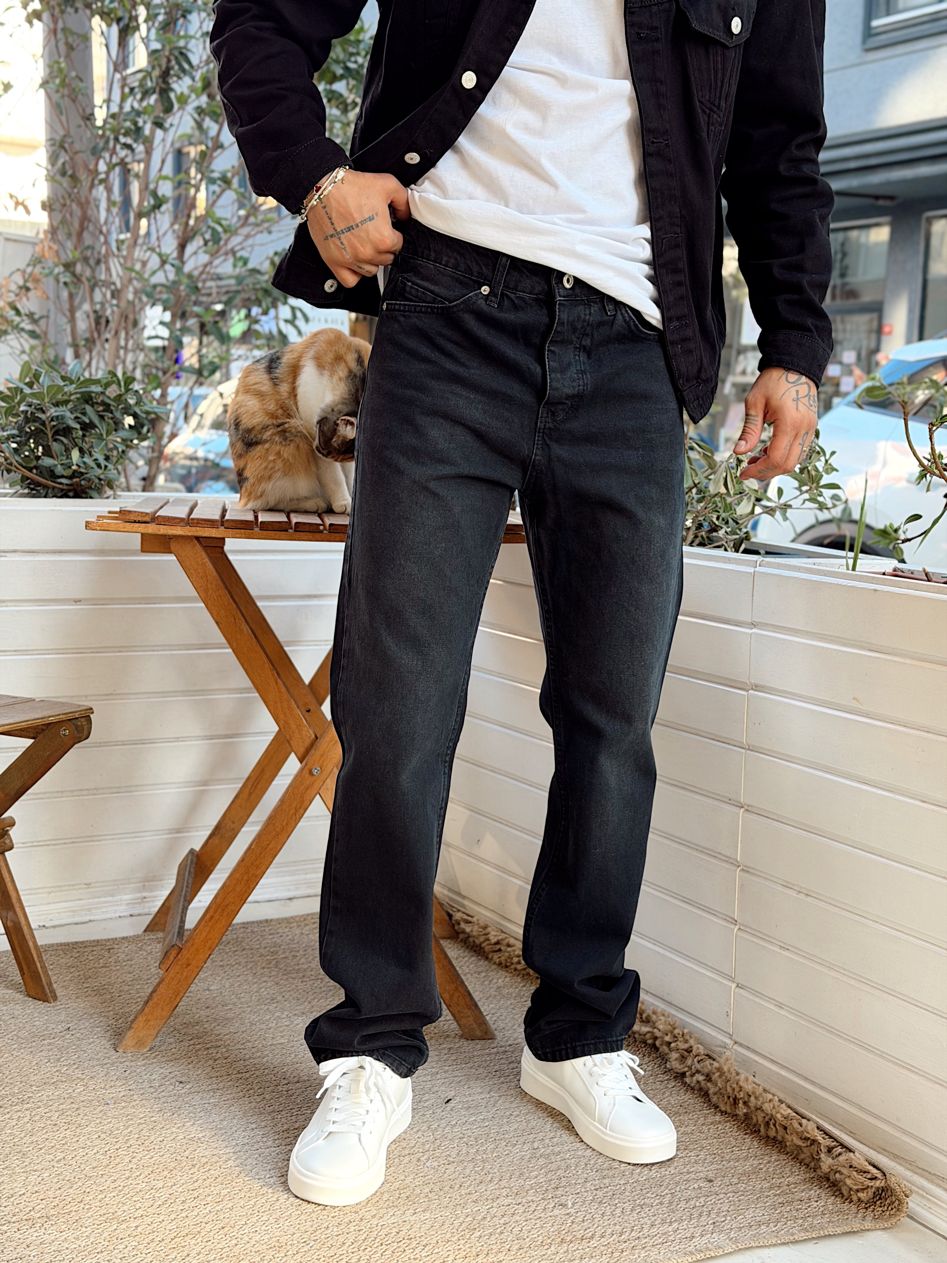 MP4104 - W11 Regular Kalıp Siyah Yıkamalı Kot Pantolon