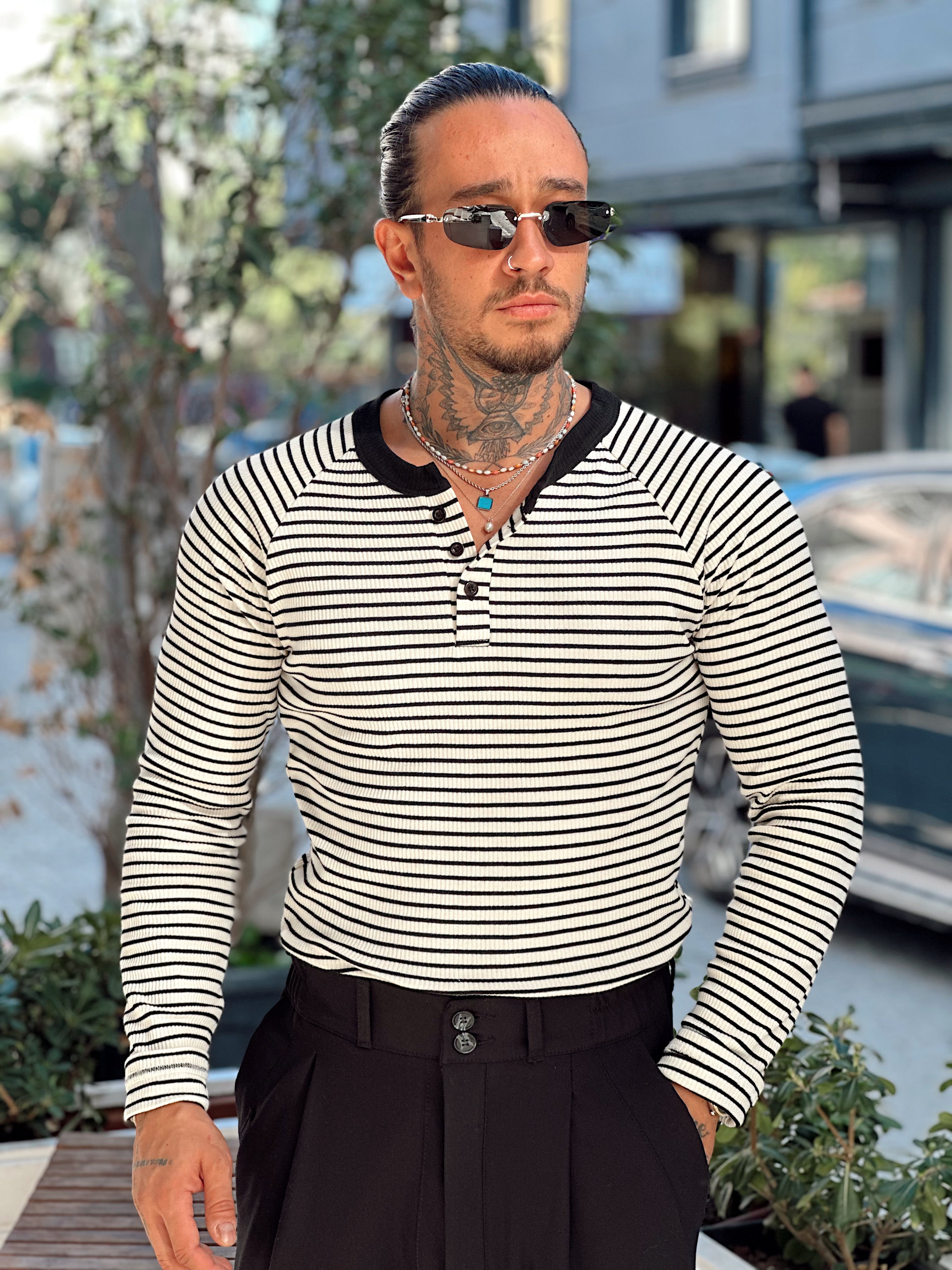 MS4047 - Çizgili Yaka Düğmeli  Sweatshirt Ekru-Siyah