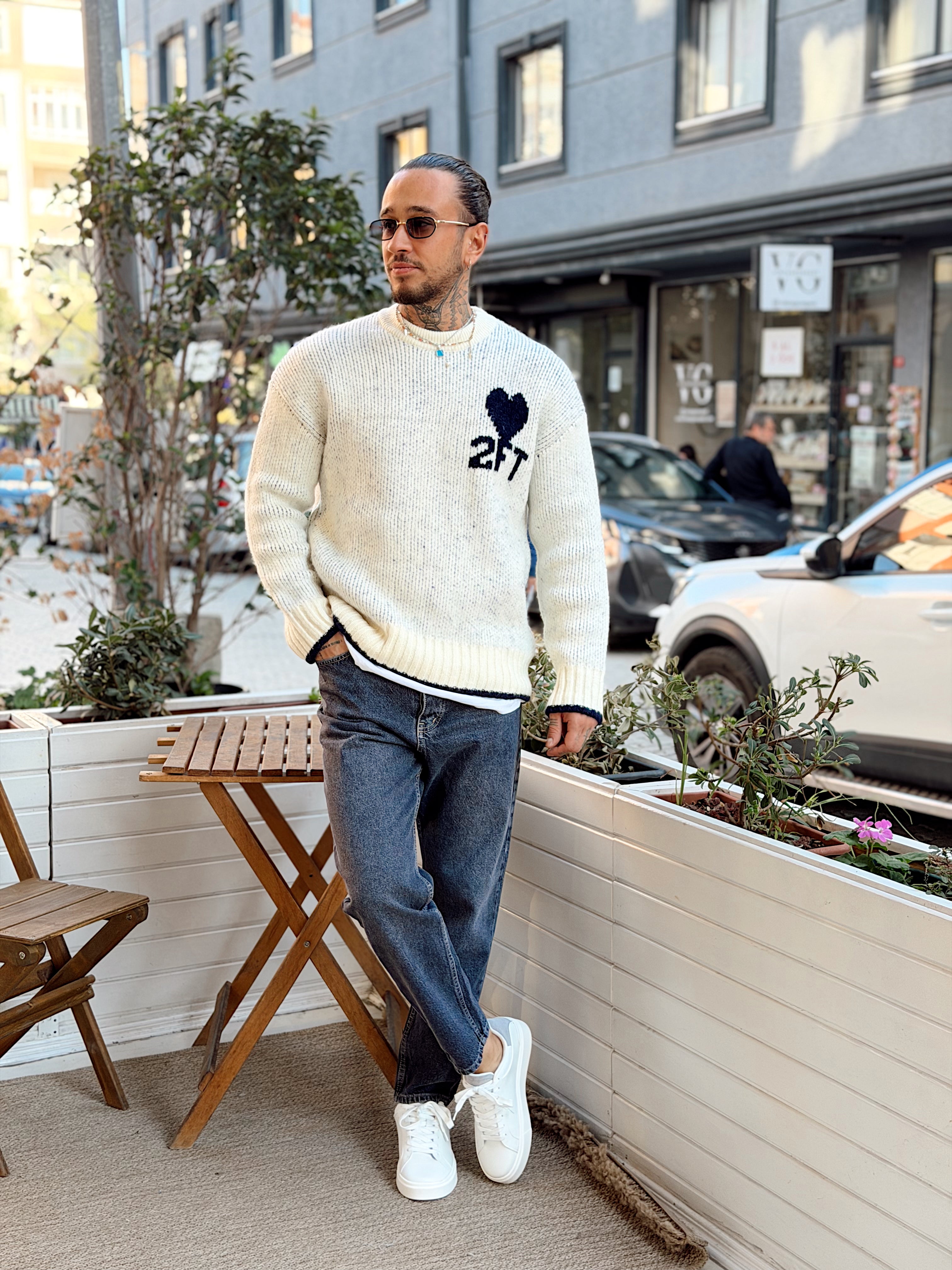 MS4106 - Göğüs Baskılı Örme Triko Kazak krem