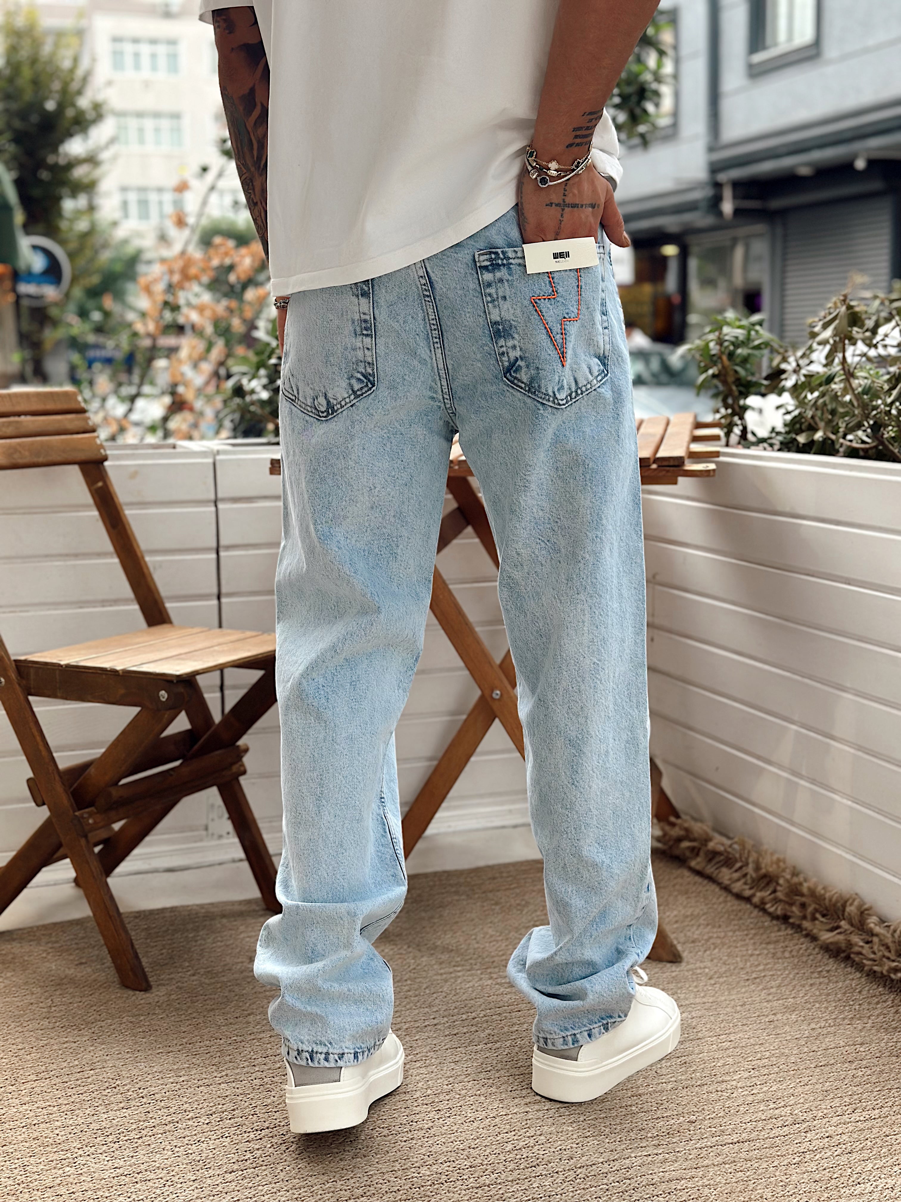 MP4097 - Şimşek Nakış Detaylı Regular Kot Pantolon buz