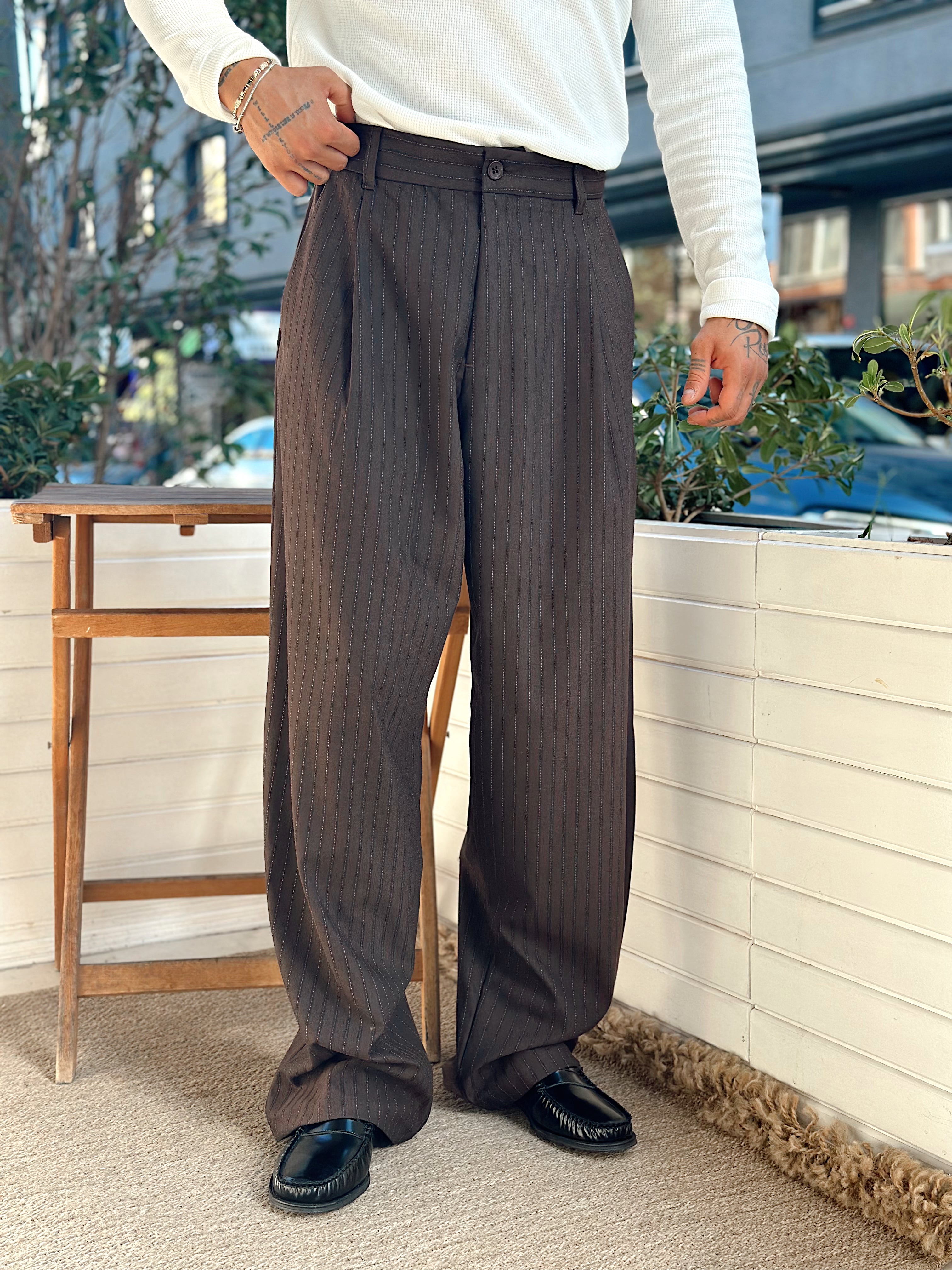 MP4045 - Kore Kesim Çizgili Pileli Kumaş Pantolon kahve