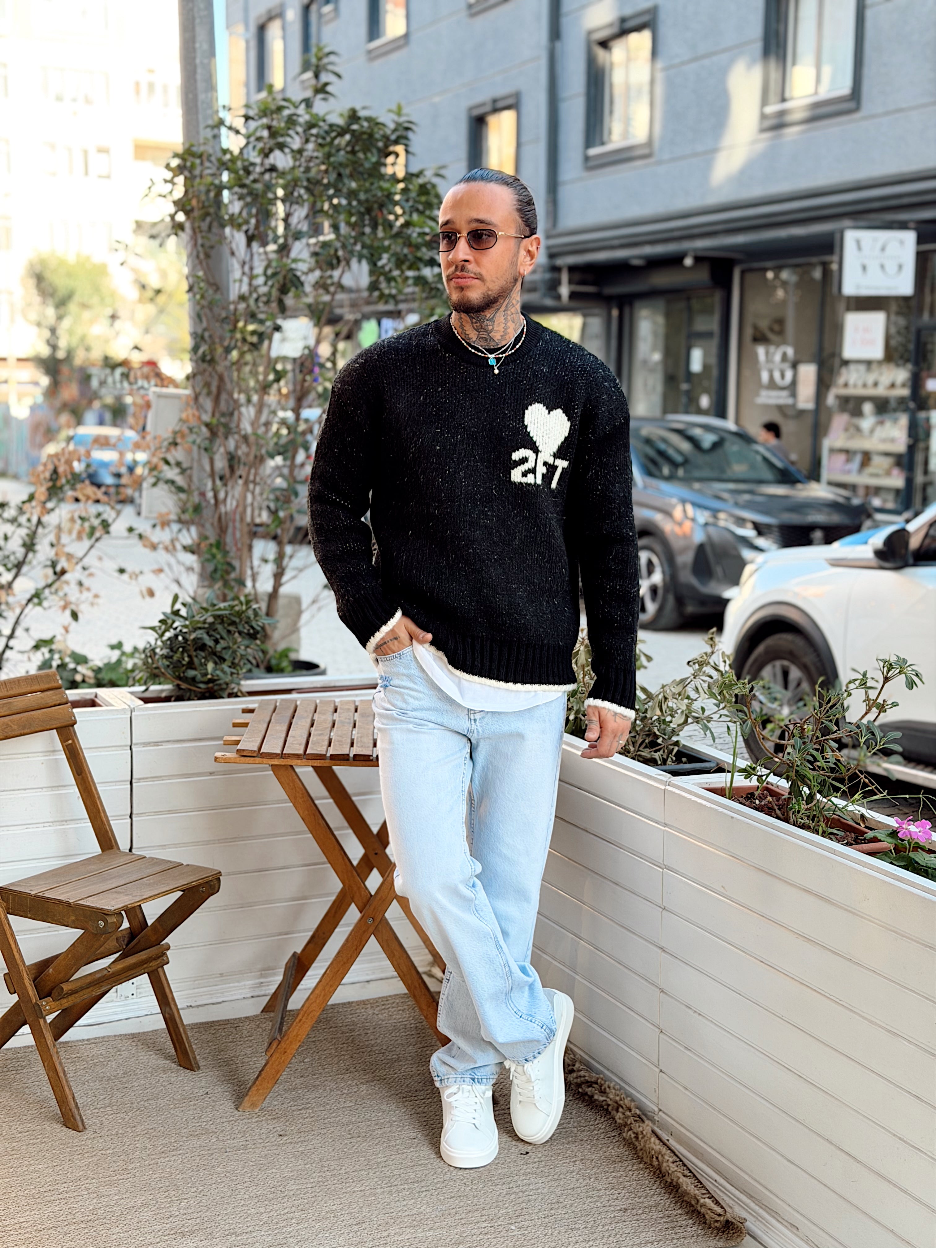 MS4106 - Göğüs Baskılı Örme Triko Kazak siyah