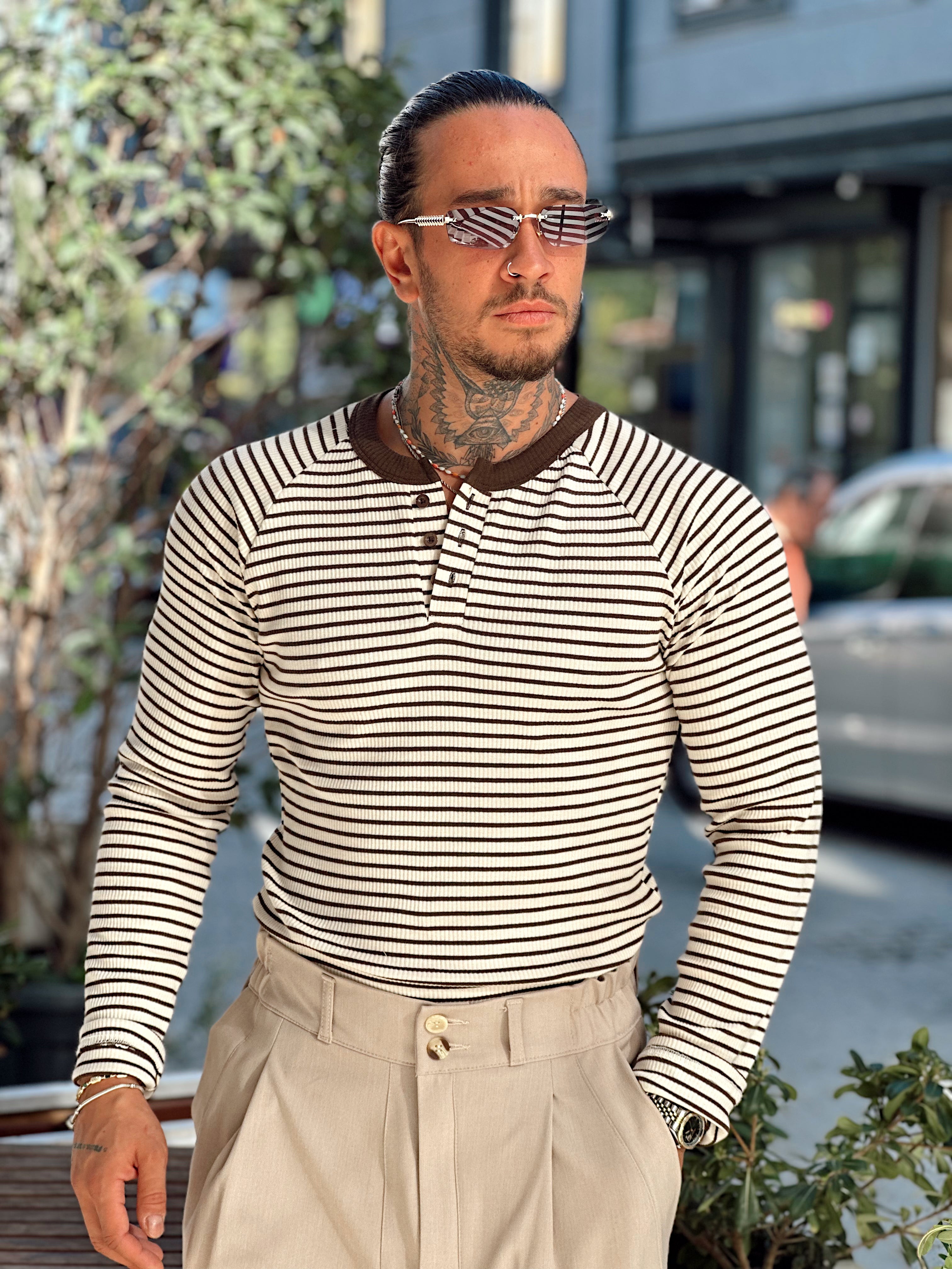 MS4047 - Çizgili Yaka Düğmeli  Sweatshirt Ekru-Kahve